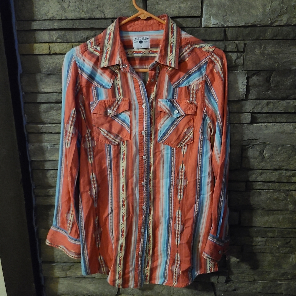 Women's pearl snap